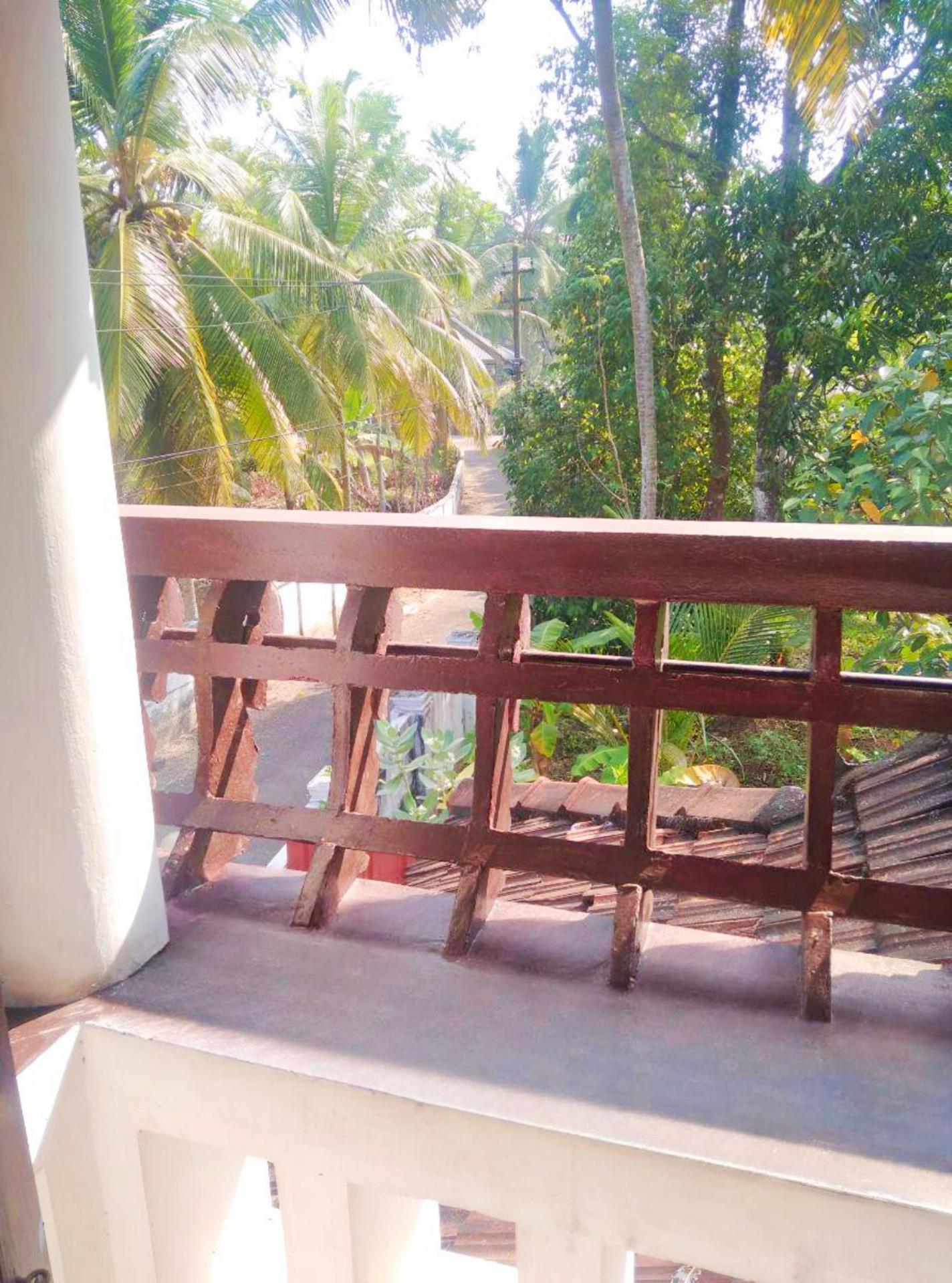 Thachattu Homestay Vaikom Exterior photo